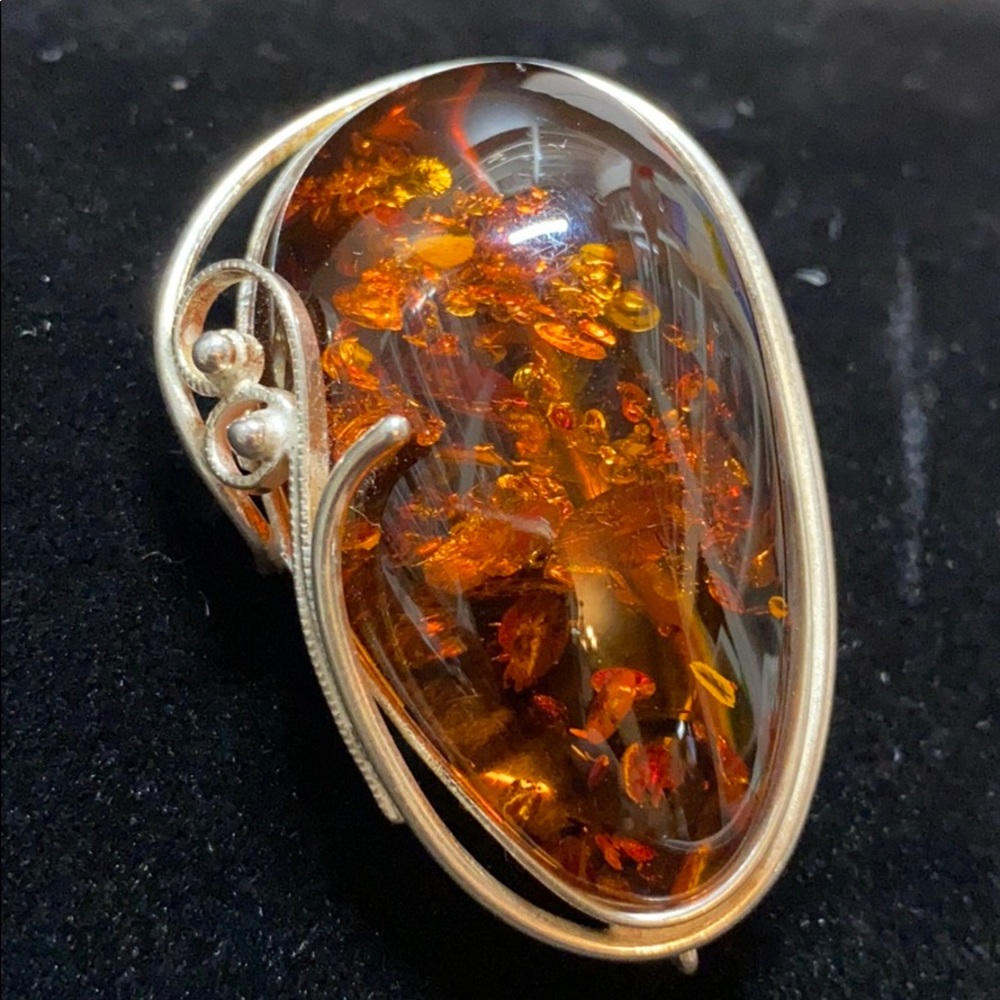 Georgeous Large Amber Brooch Silver Scroll Setting
